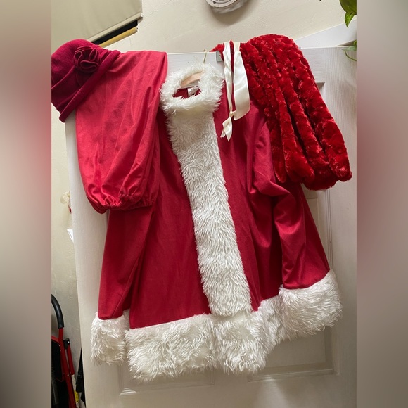 Mrs Clause santa suit set- so cute! Great red! - Picture 1 of 7